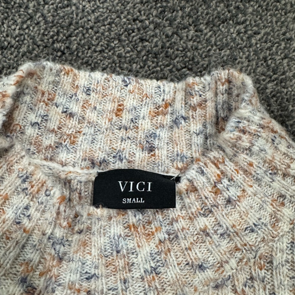 VICI Speckled Knit Cropped Sweater - Picture 2 of 4